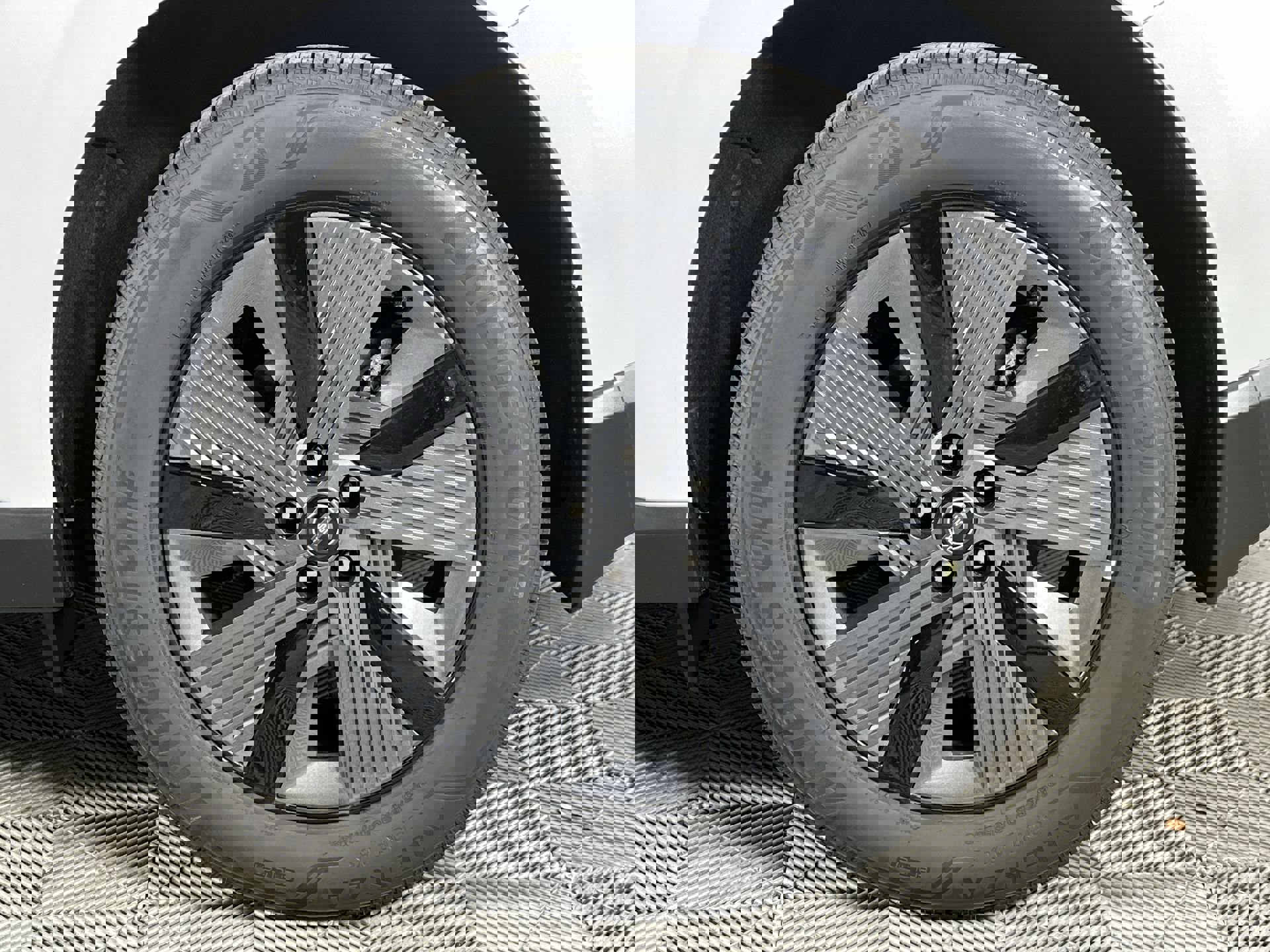 2025 Nissan Murano SL photo 10