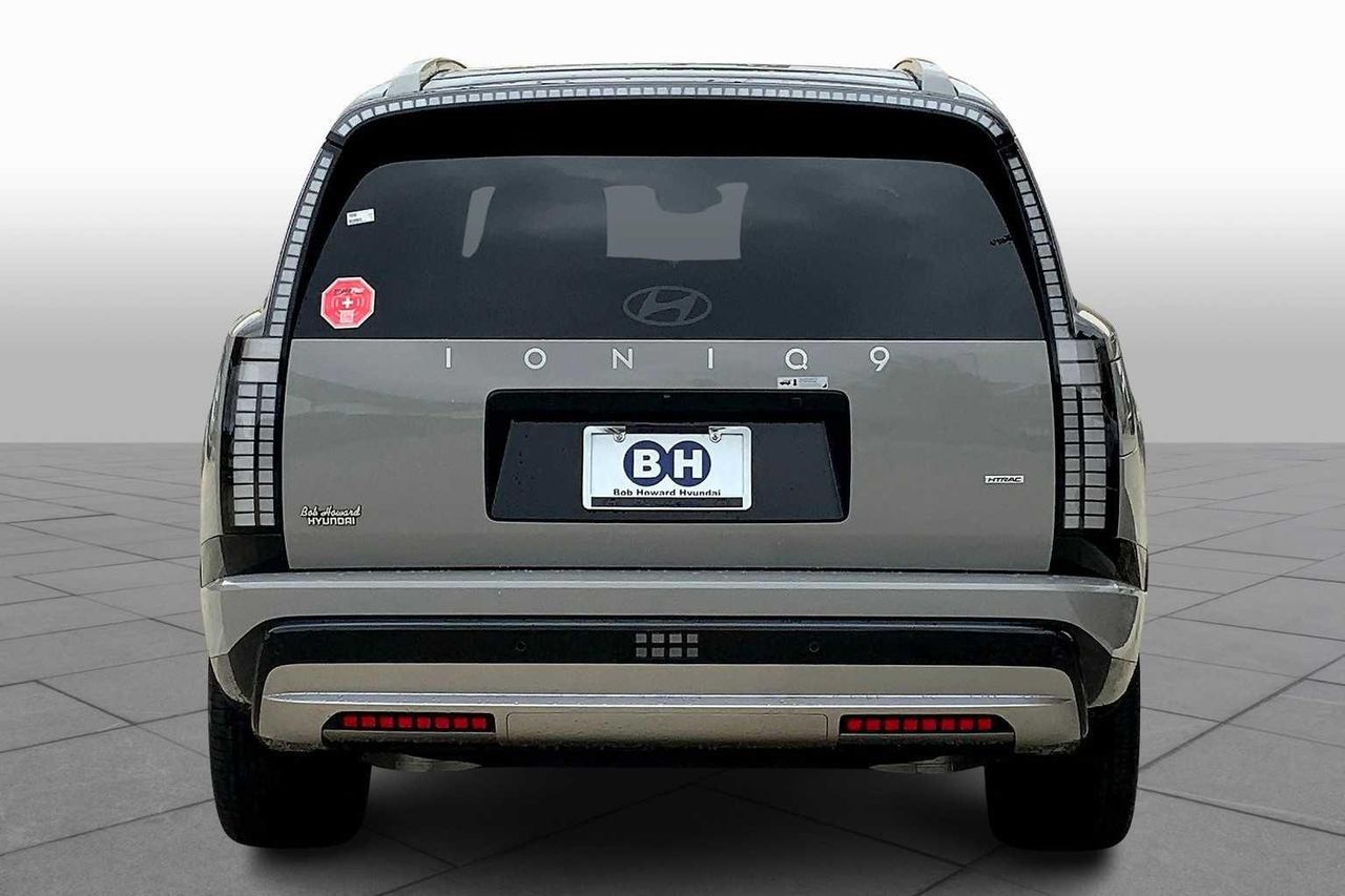 2026 Hyundai Ioniq Limited photo 4