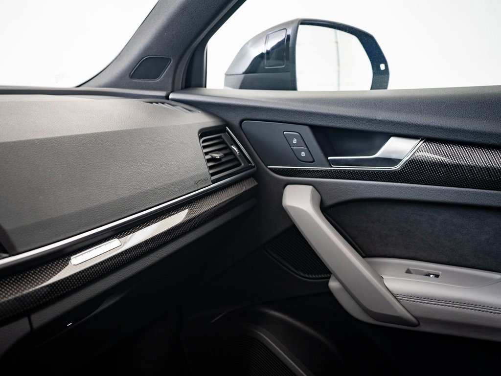 2024 Audi SQ5 Prestige photo 32