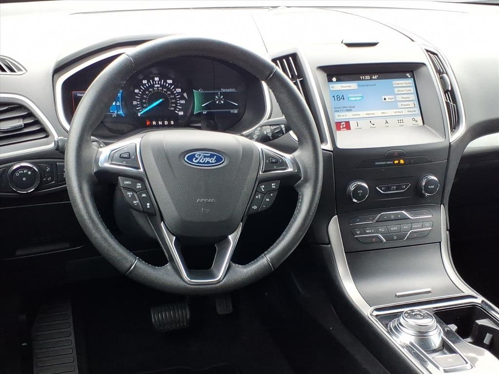 2019 Ford Edge SEL photo 4