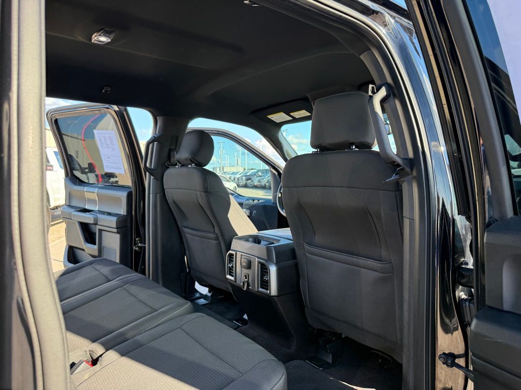 2016 Ford F-150 XLT photo 18