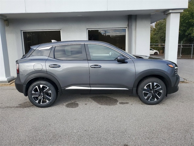 2025 Nissan Kicks SV photo 2