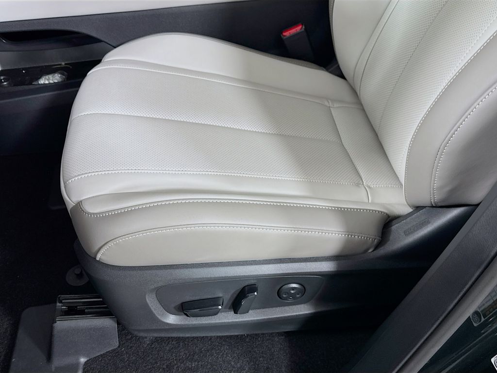 2026 Infiniti QX60 Luxe photo 23