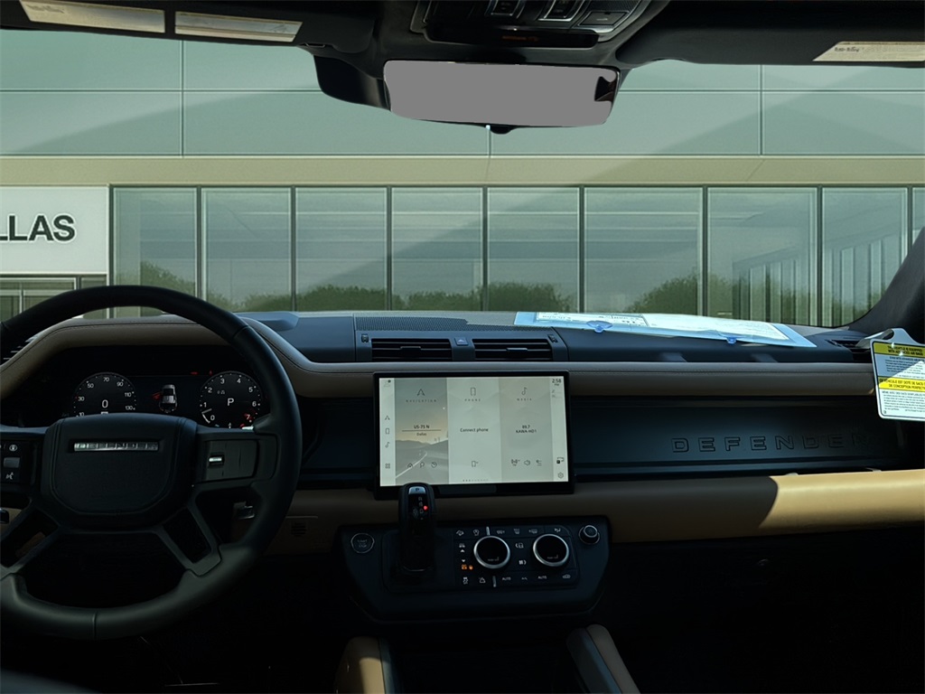 2025 Land Rover Defender 110 V8 photo 13