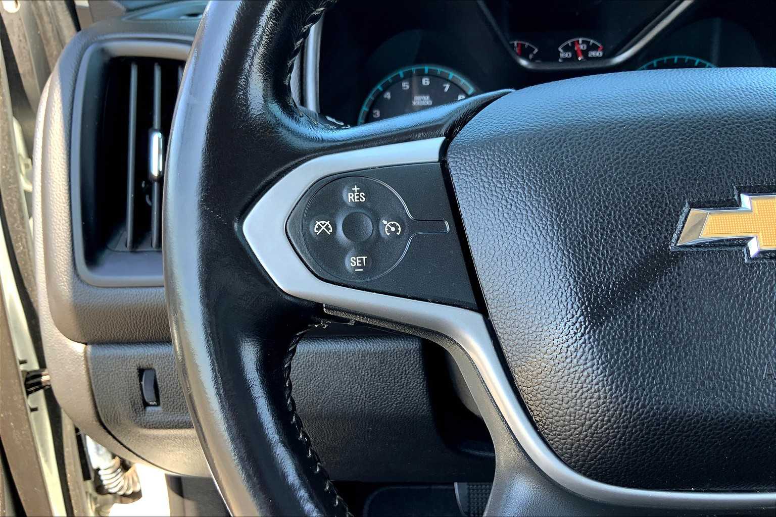 2016 Chevrolet Colorado LT photo 22