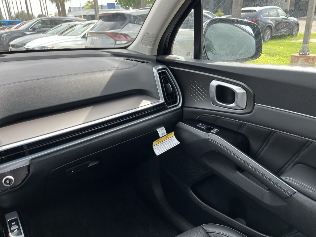 2025 Kia Sorento SX photo 17