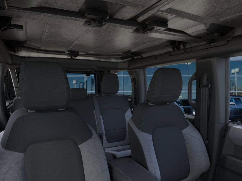 2025 Ford Bronco Base photo 9