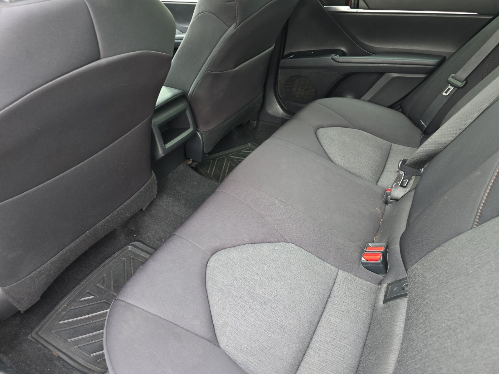 2018 Toyota Camry SE XLE photo 11
