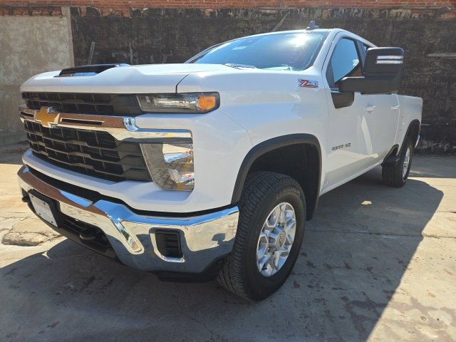 2024 Chevrolet Silverado 2500HD LT's photo
