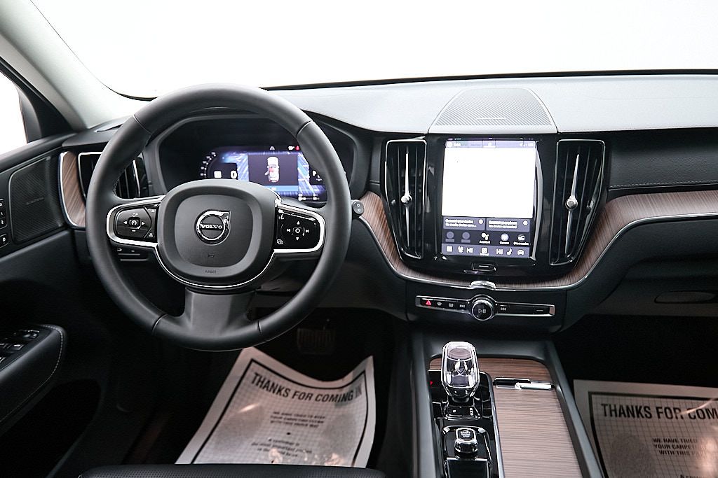 2024 VOLVO XC60 - Image 27