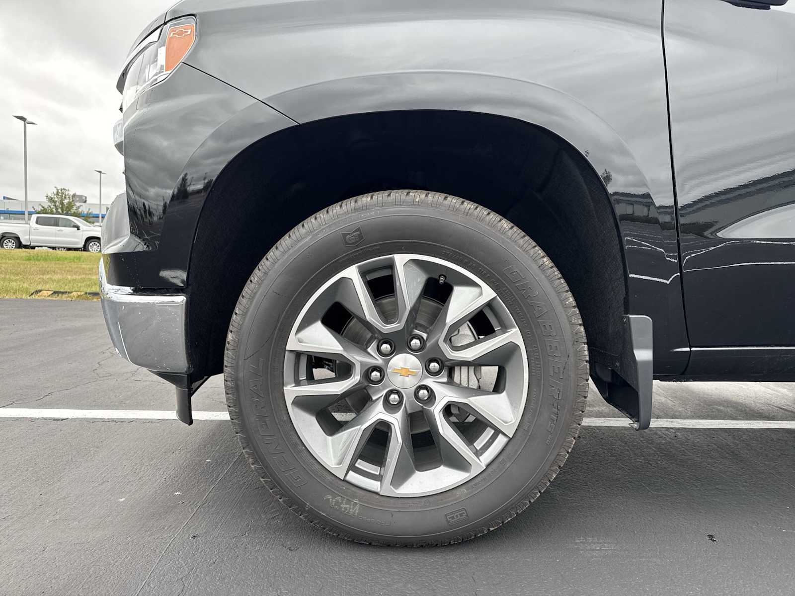 2026 Chevrolet Silverado 1500 LT photo 9