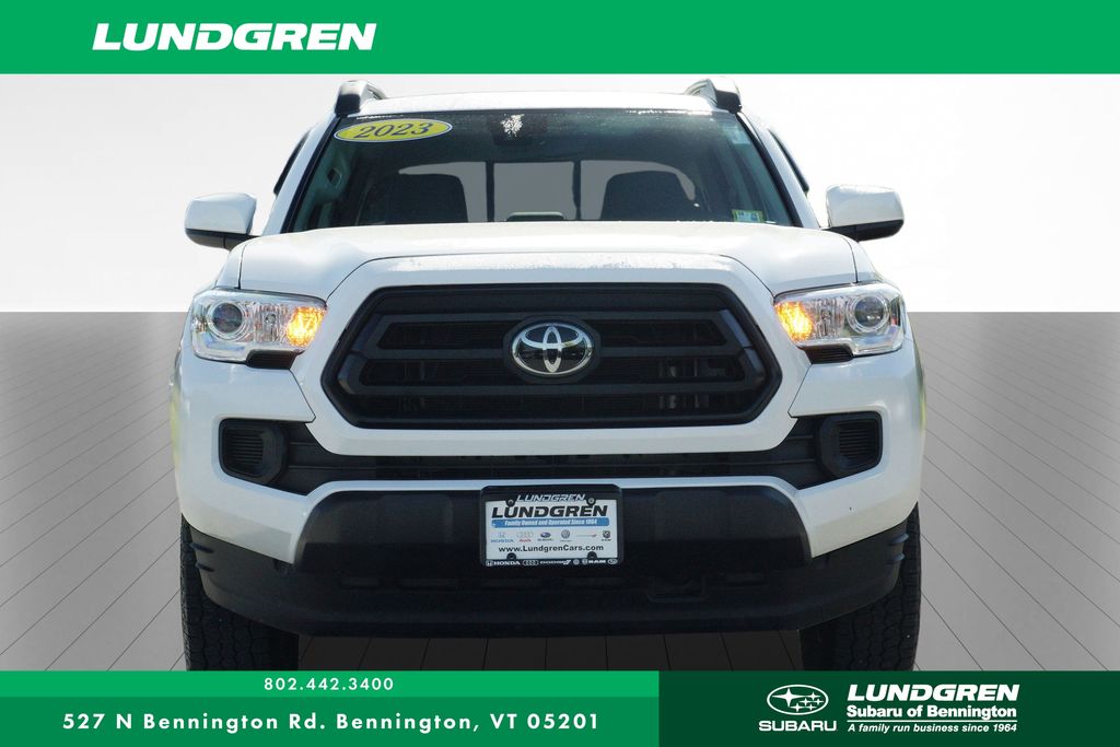 2023 Toyota Tacoma SR 4x4 photo 9