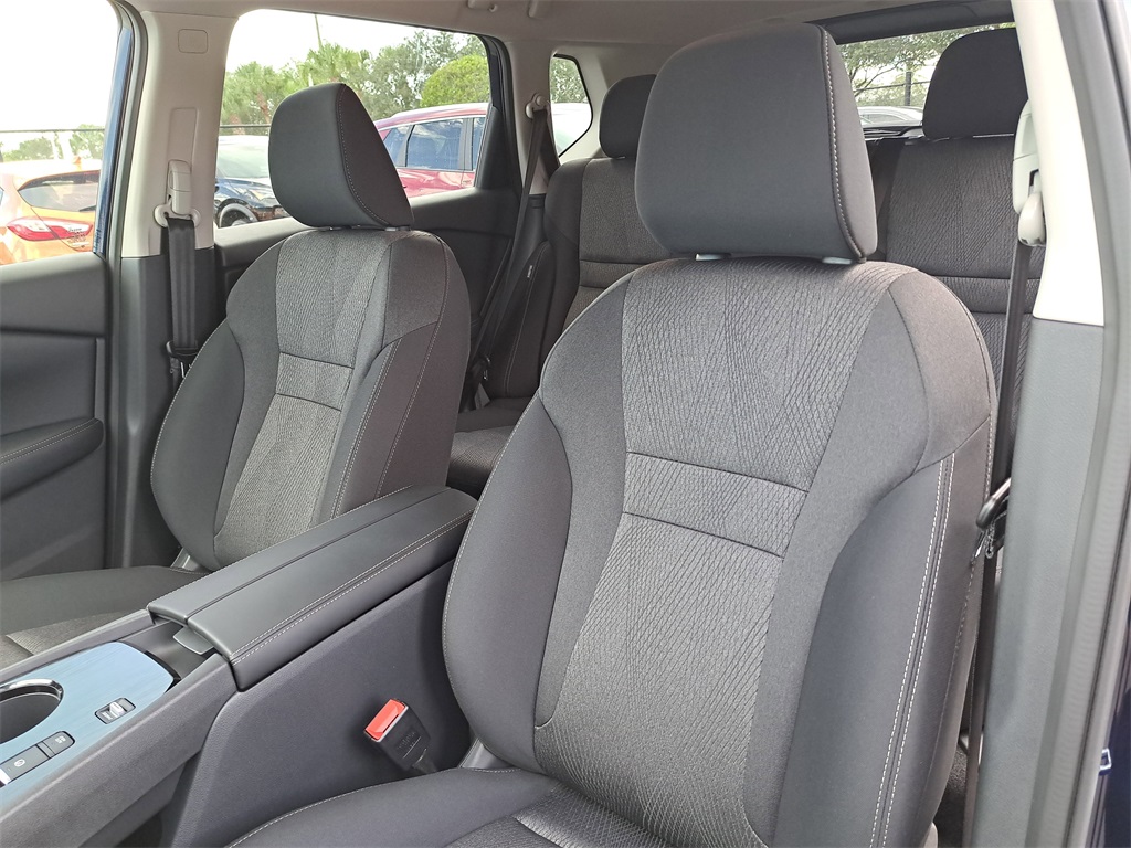 2026 Nissan Rogue SV photo 20
