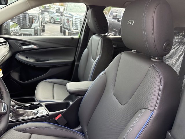 2026 Buick Encore GX Sport Touring photo 10
