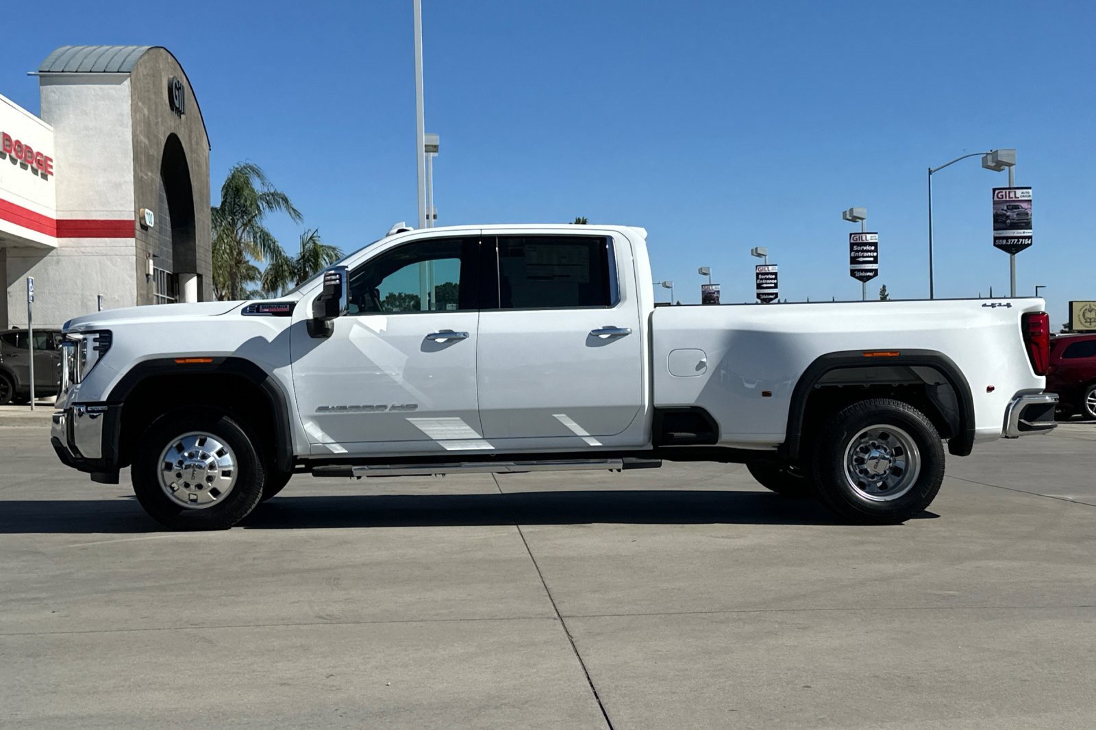2025 Gmc Sierra 3500 HD SLT photo 3