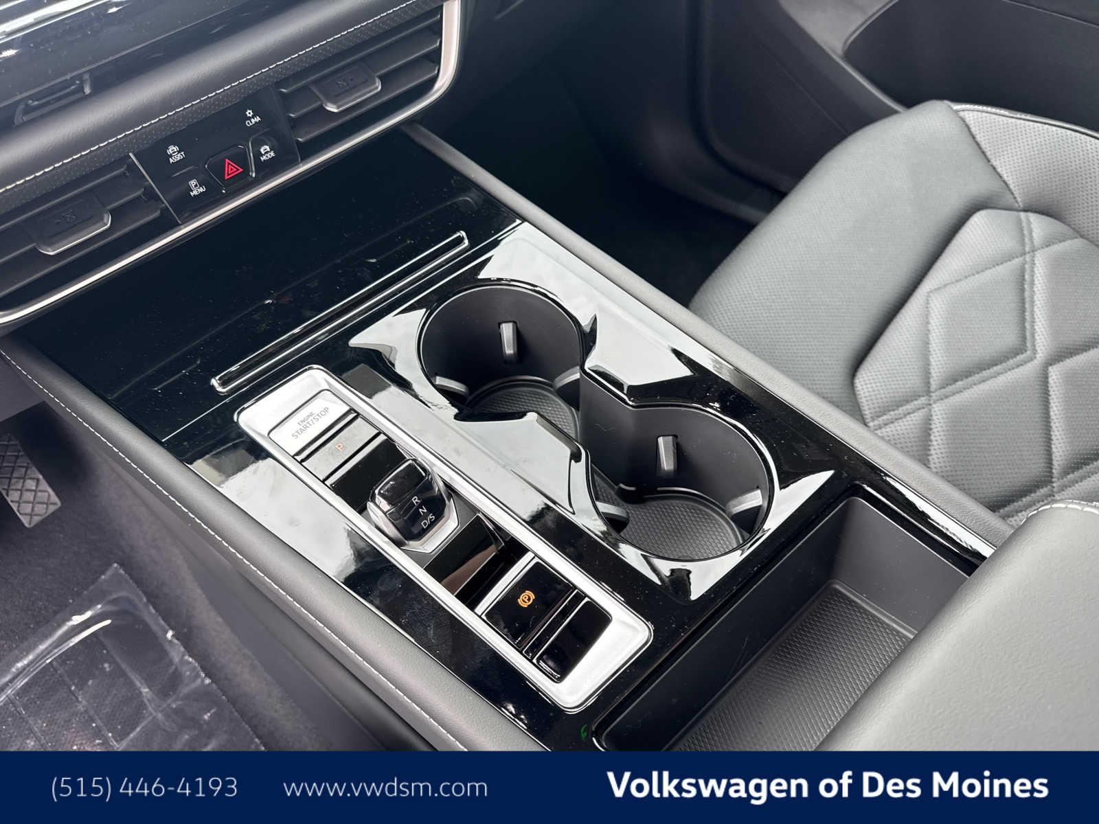 2025 Volkswagen Atlas SE Technology photo 16