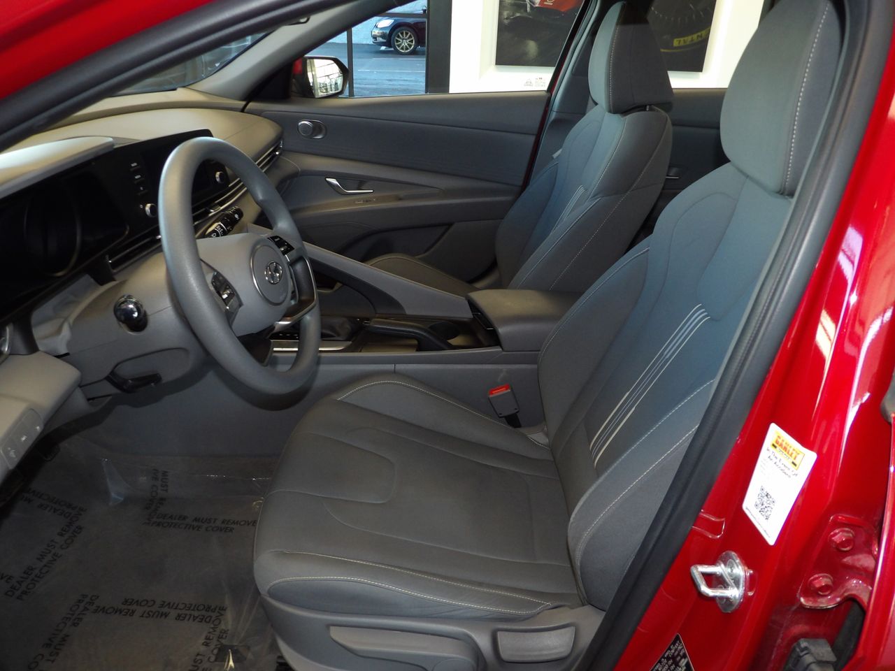 2022 Hyundai Elantra SEL photo 25