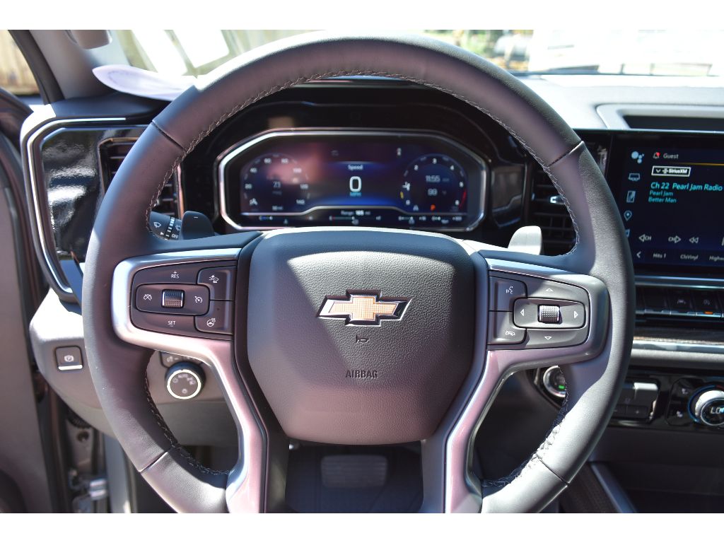 2025 Chevrolet Silverado 1500 LT photo 24