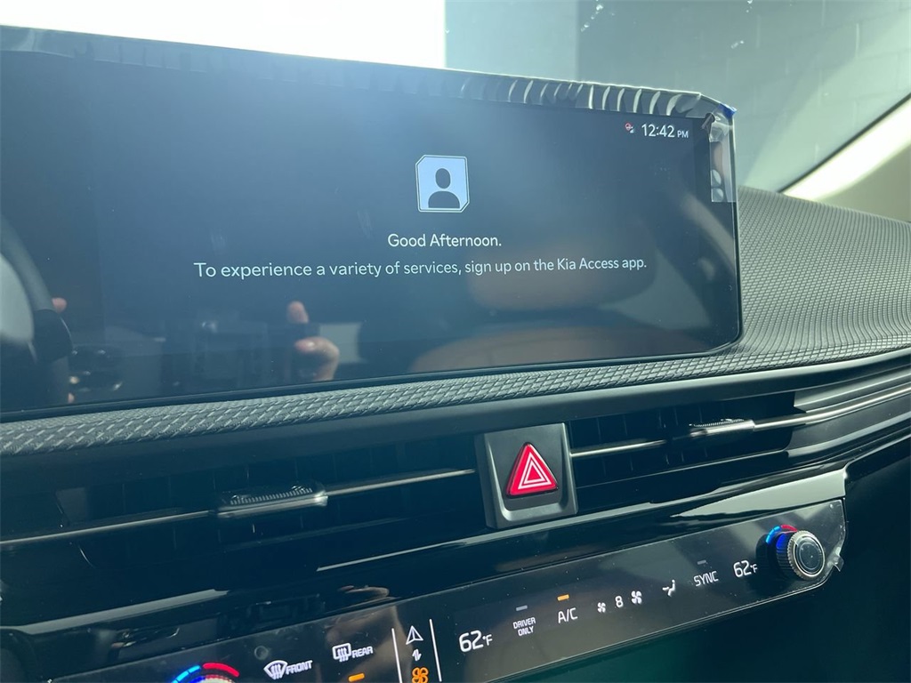 2025 Kia EV6 Wind photo 24