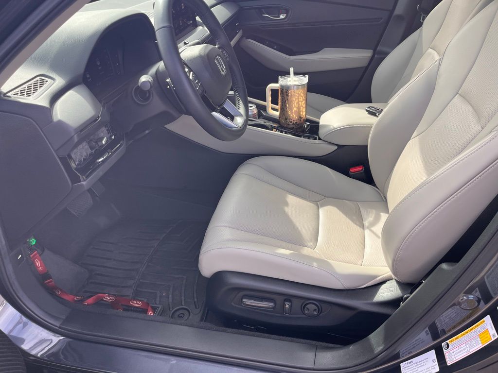 2024 Honda Accord Hybrid Touring photo 8
