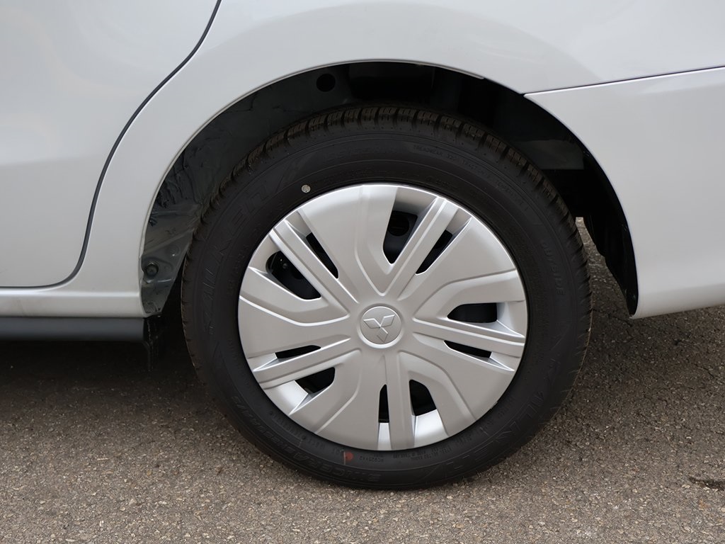 2024 Mitsubishi Mirage G4 ES photo 19