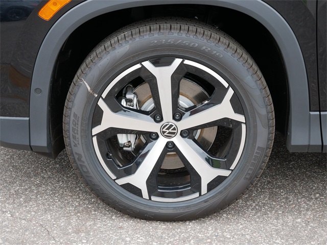 2025 Volkswagen Tiguan SE photo 4