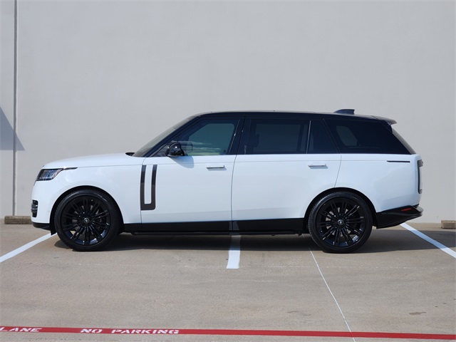 2022 Land Rover Range Rover SE photo 4