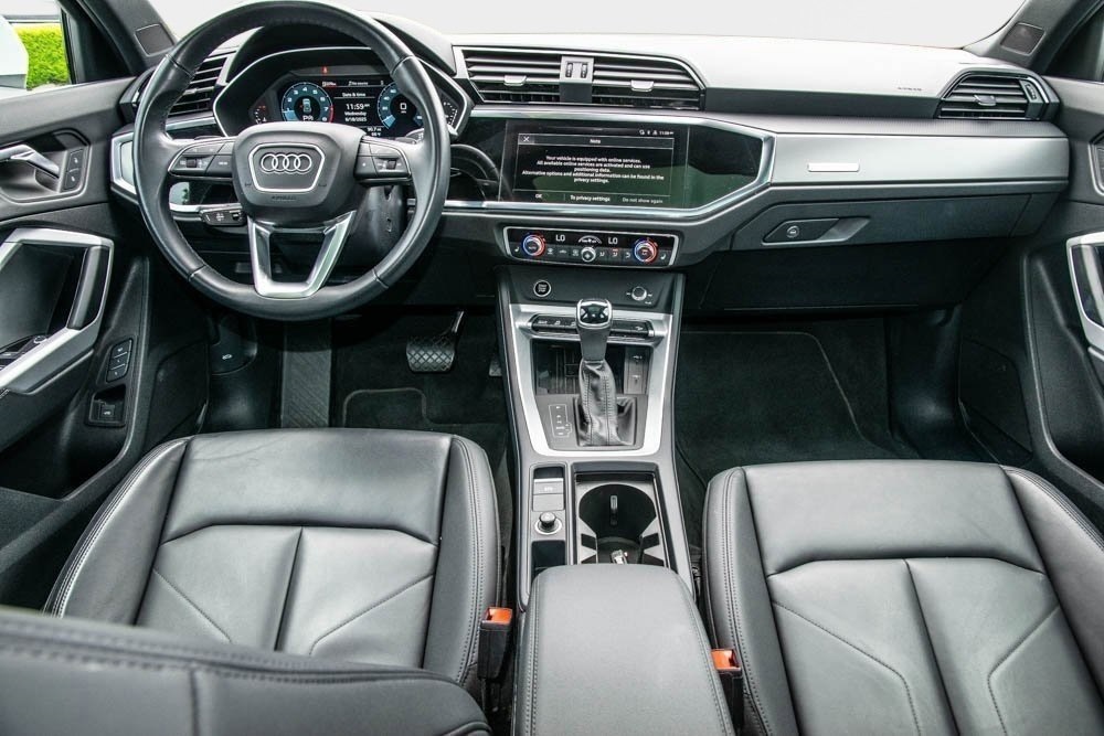 2024 Audi Q3 S line Premium photo 8
