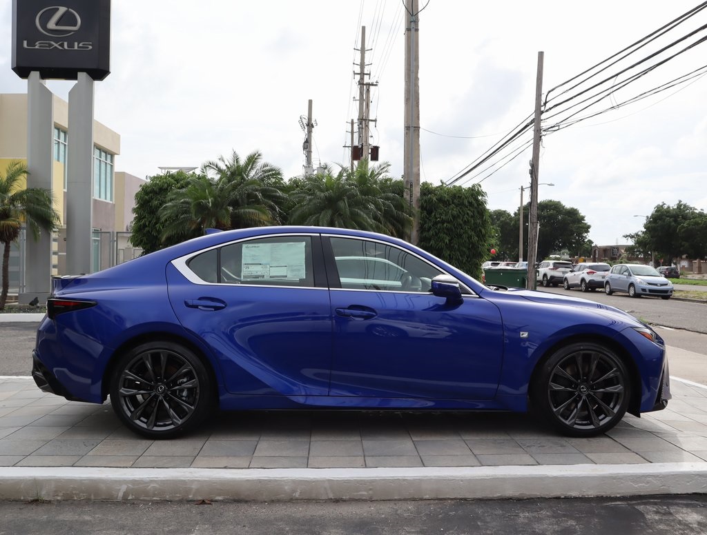 2025 Lexus IS 300 F SPORT photo 4