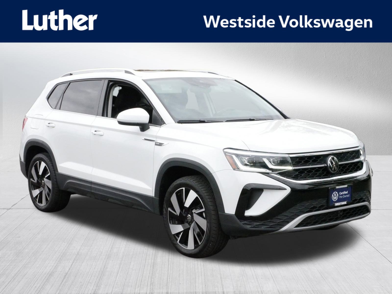 2024 Volkswagen Taos SEL's photo