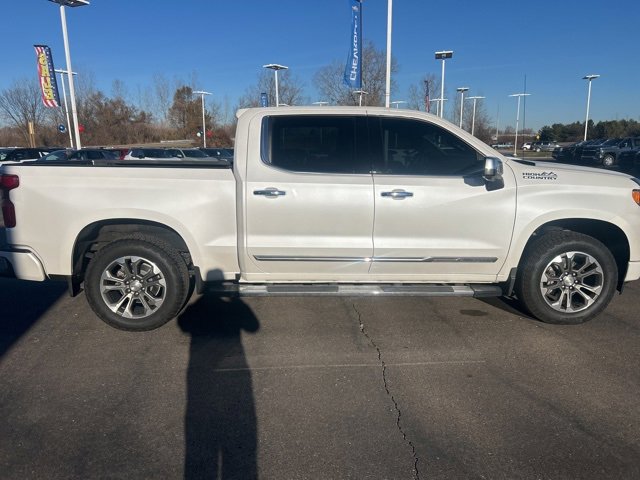 2023 Chevrolet Silverado 1500 High Country photo 4