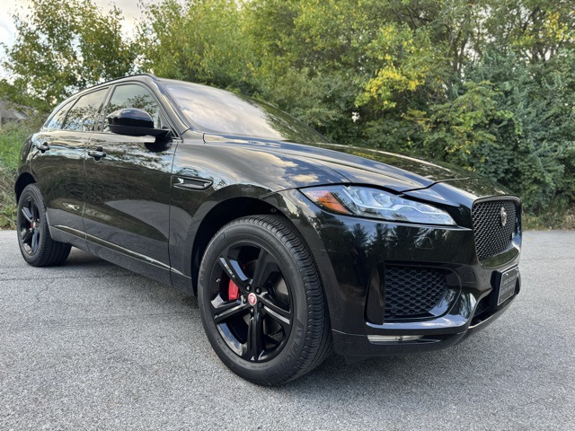 2020 Jaguar F-PACE S photo 4