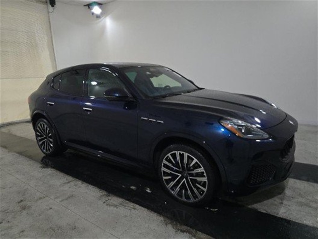 2023 Maserati Grecale MODENA's photo