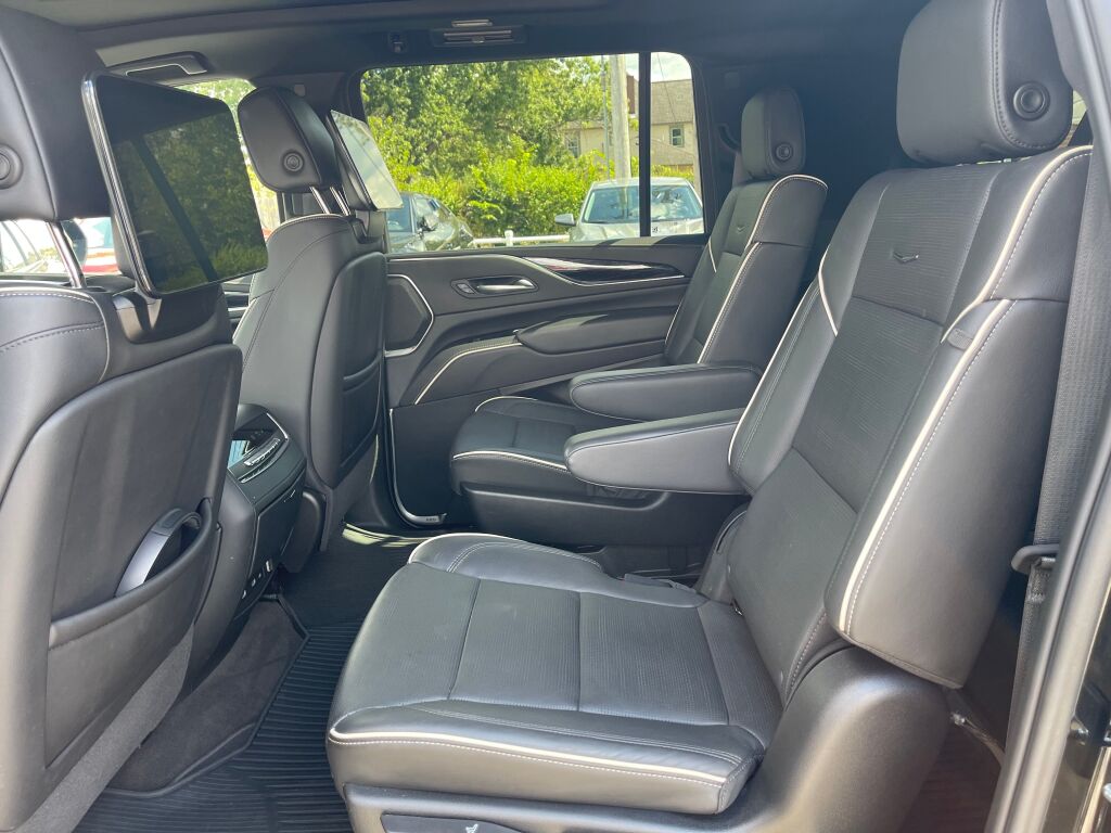 2024 Cadillac Escalade ESV Sport photo 18