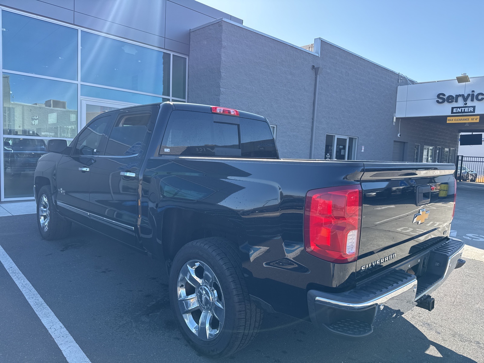 2018 Chevrolet Silverado 1500 LTZ photo 3