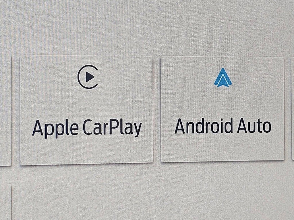 2025 Ford F-350 Lariat photo 3