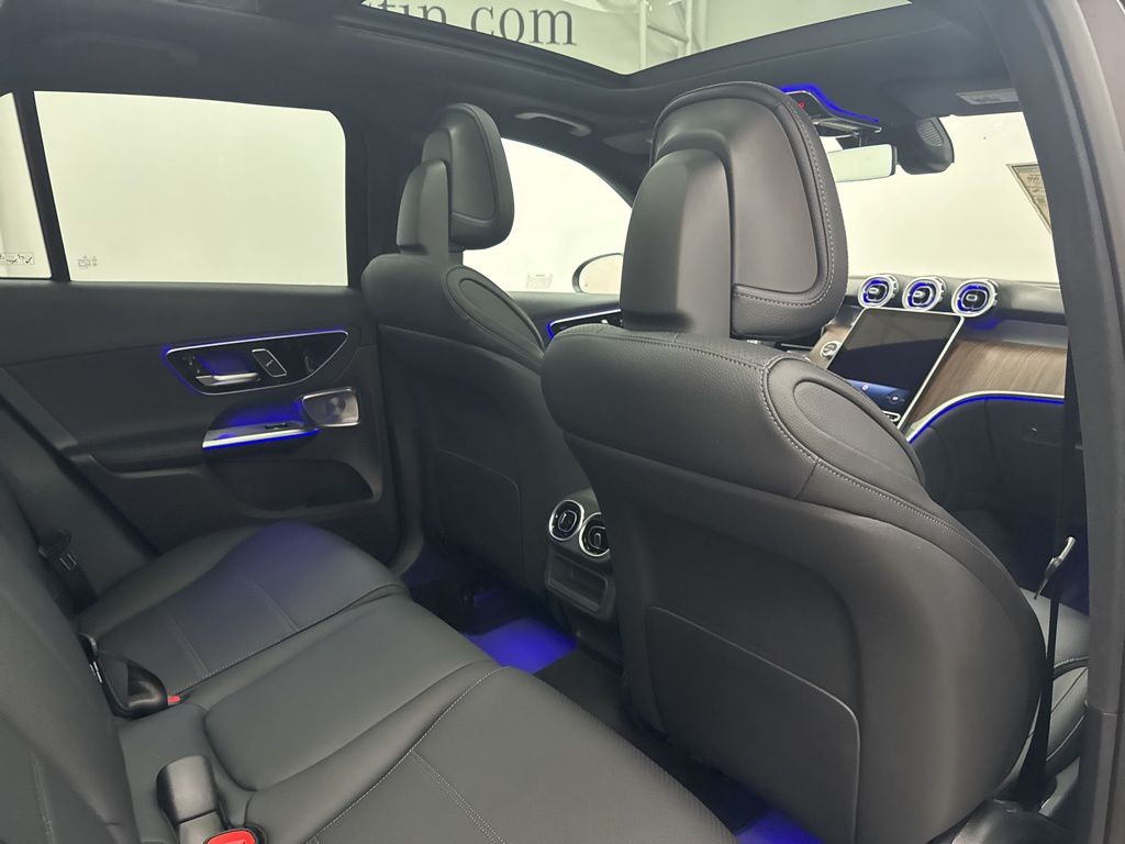 2026 Mercedes Benz GLC 300 photo 21