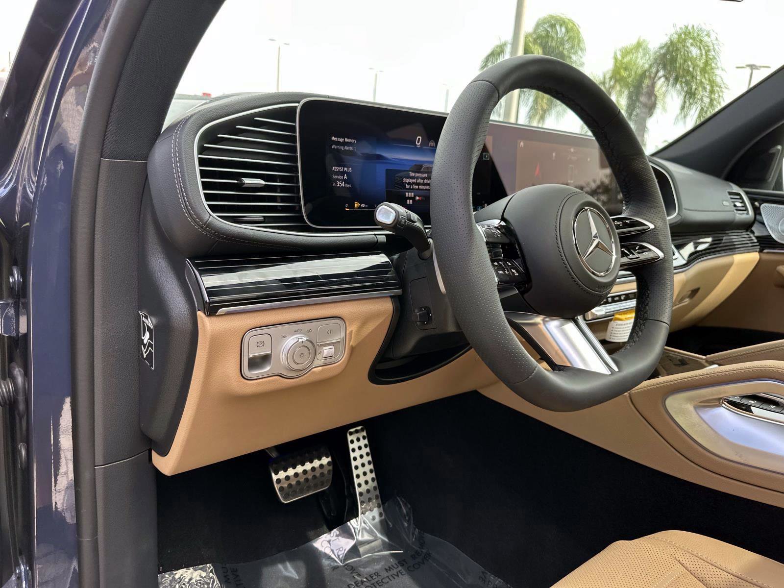 2026 Mercedes Benz GLS 450 4MATIC photo 14