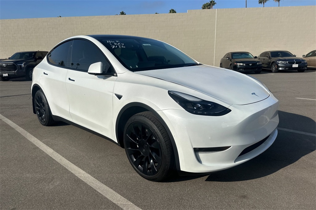 Used 2022 Tesla Model Y Long Range with VIN 7SAYGDEE0NF553639 for sale in Northfield, Minnesota