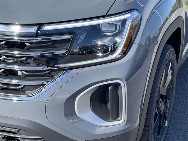 2026 Volkswagen Atlas SE Technology photo 8