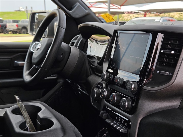 2025 Ram 1500 Tradesman photo 8