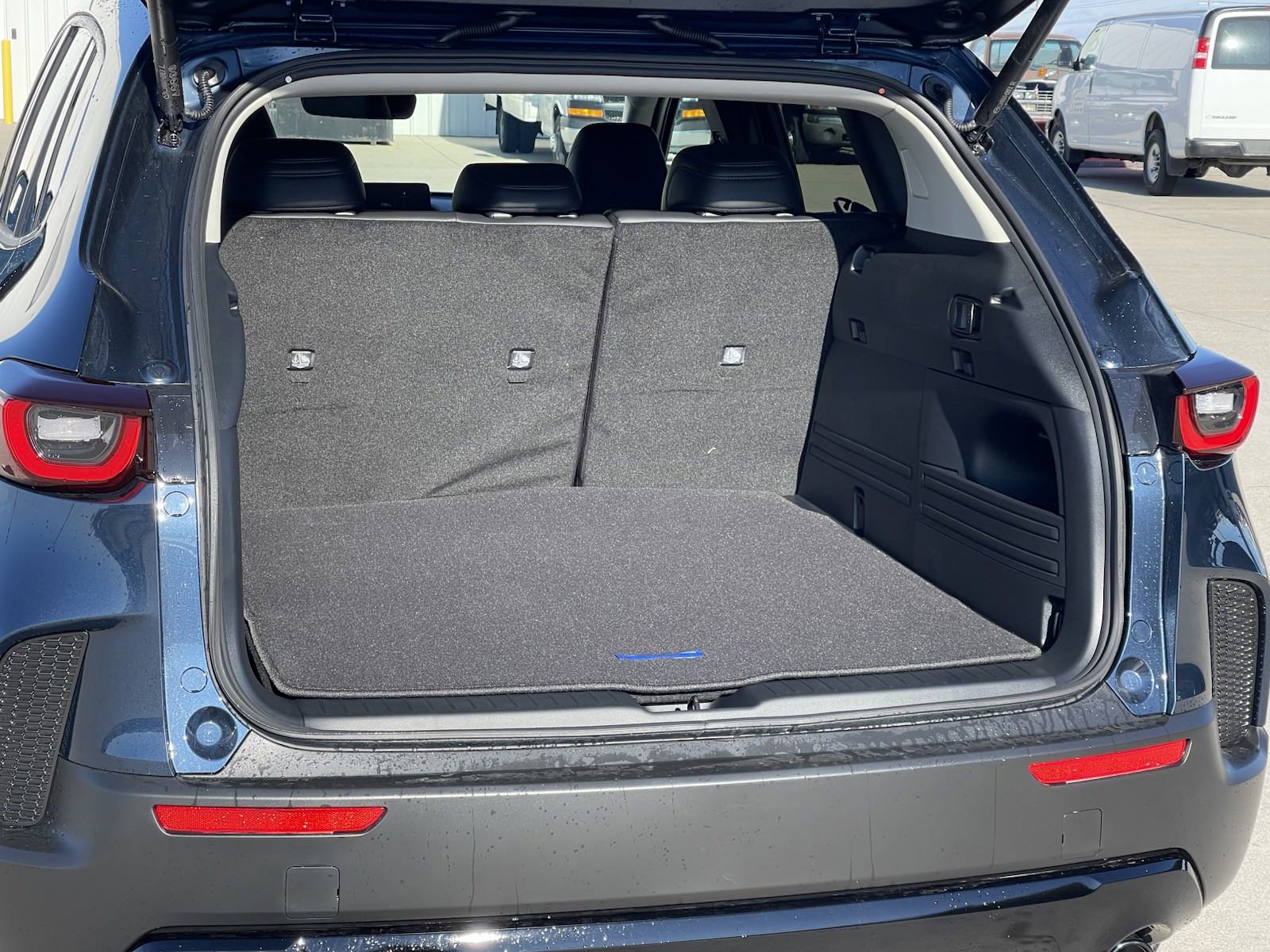 2025 Mazda CX-50 Premium photo 13