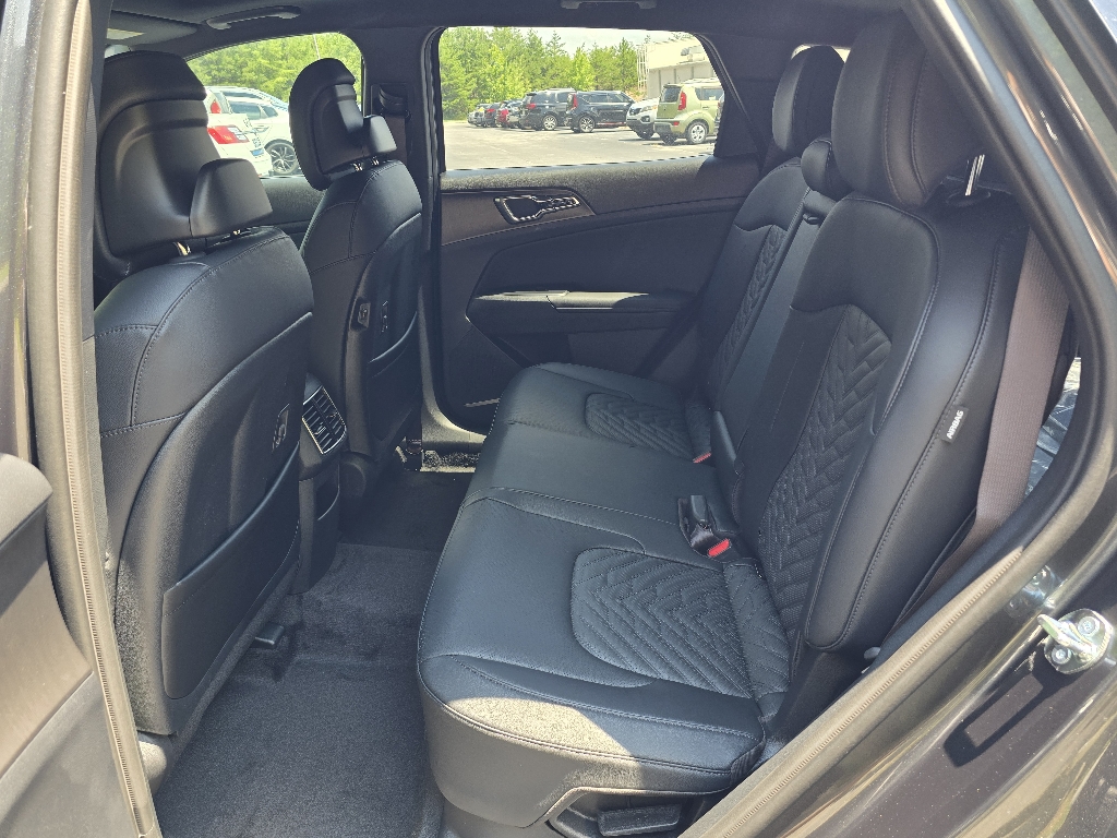 2026 Kia Sportage EX X-Line photo 4