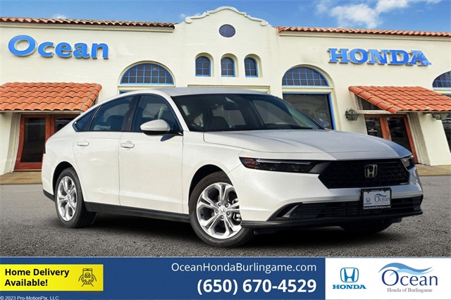 2025 Honda Accord LX's photo