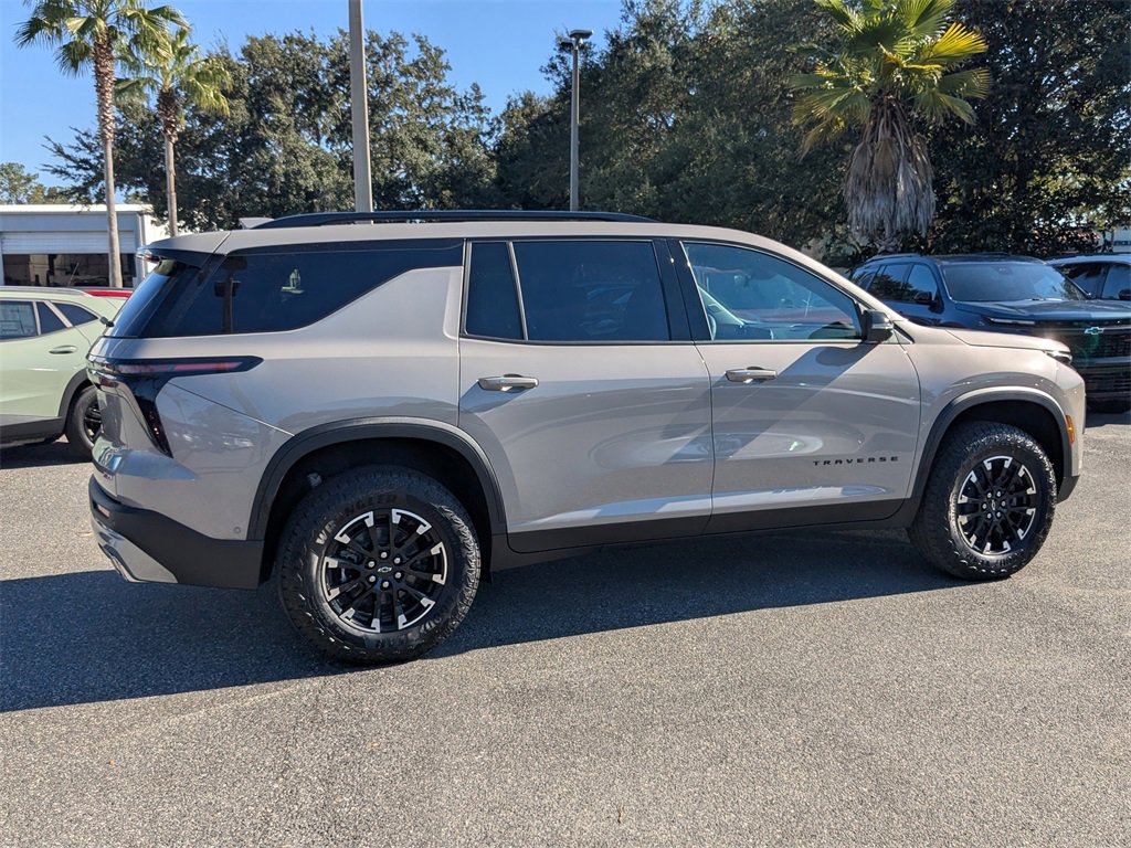 2026 Chevrolet Traverse Z71 photo 3