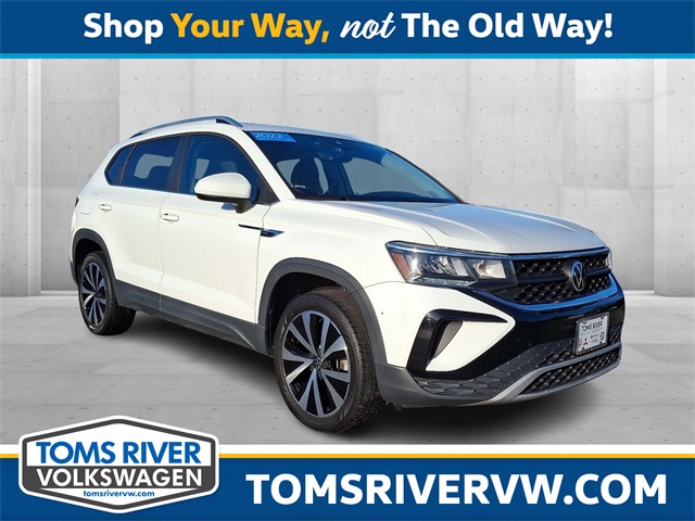 2022 Volkswagen Taos SE's photo