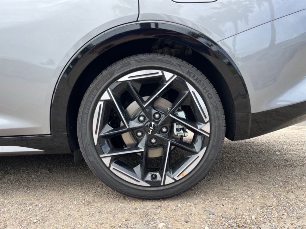 2025 Kia K4 GT-Line photo 16