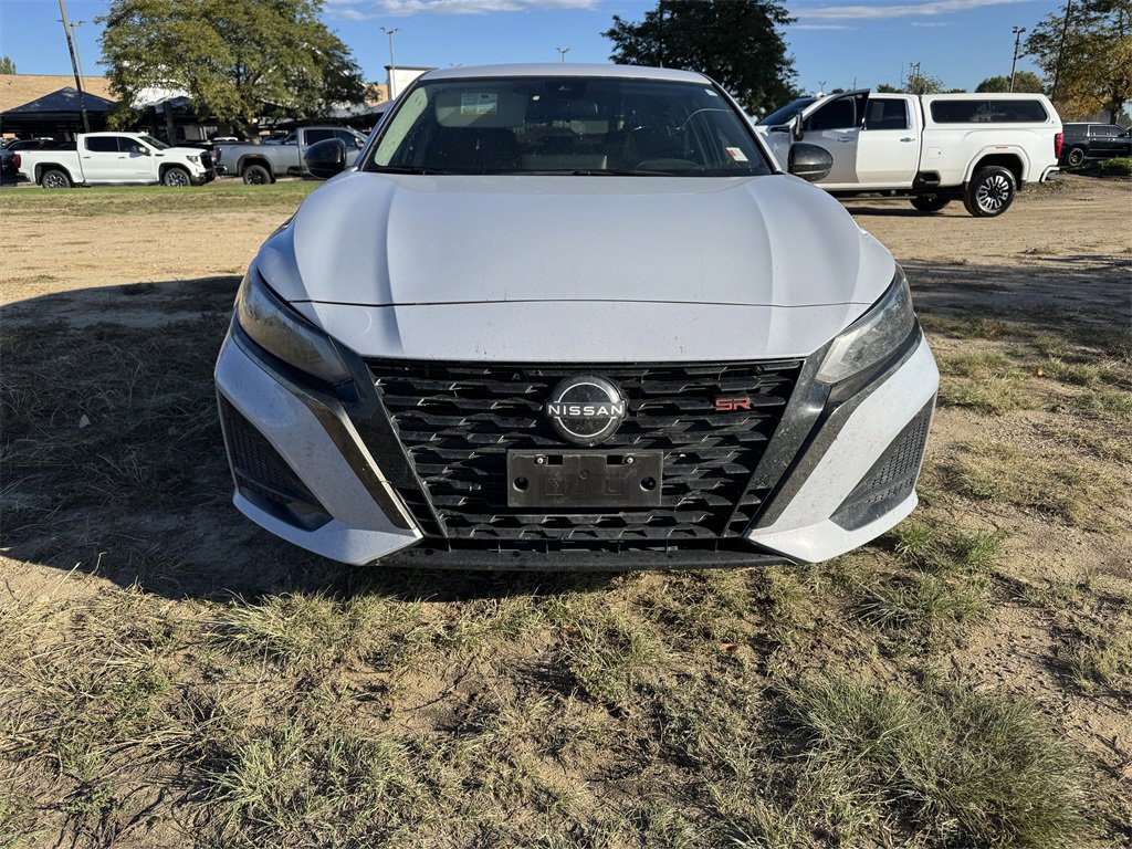 2024 Nissan Altima 2.5 SR photo 2