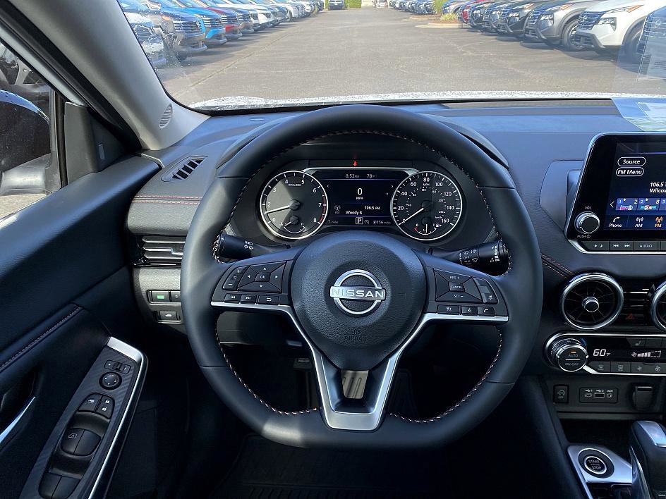 2025 Nissan Sentra SR Midnight Edition photo 8