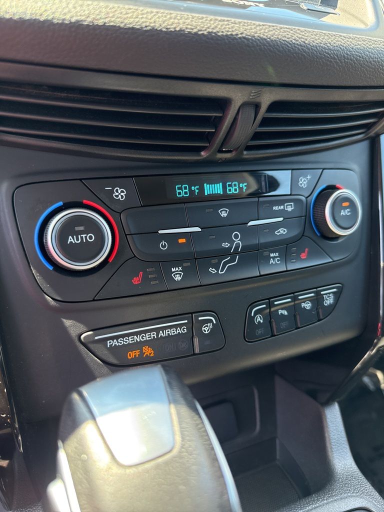2019 Ford Escape Titanium photo 14